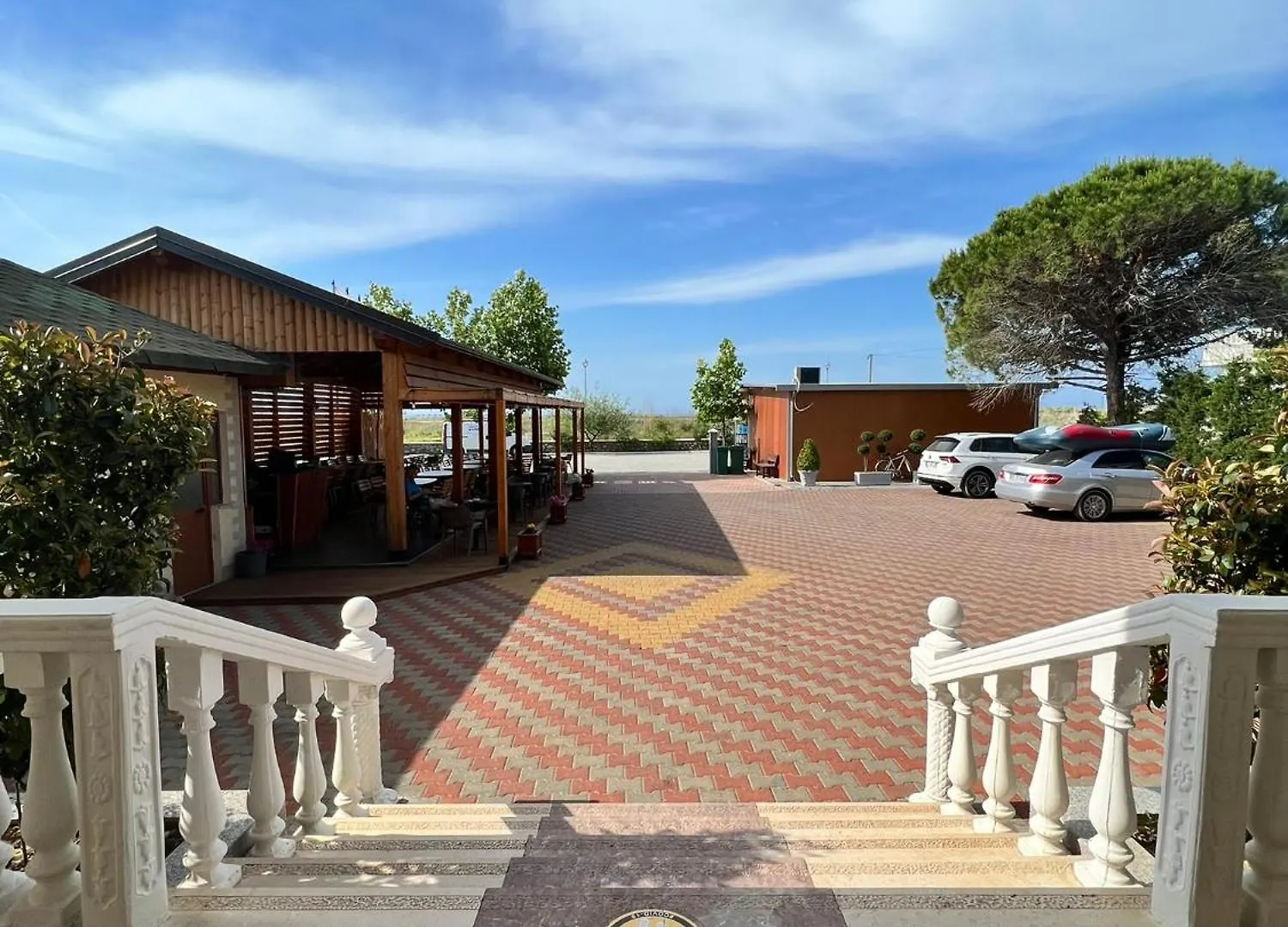 Kamberi Hotel & Apartments Velipojë Αλβανία