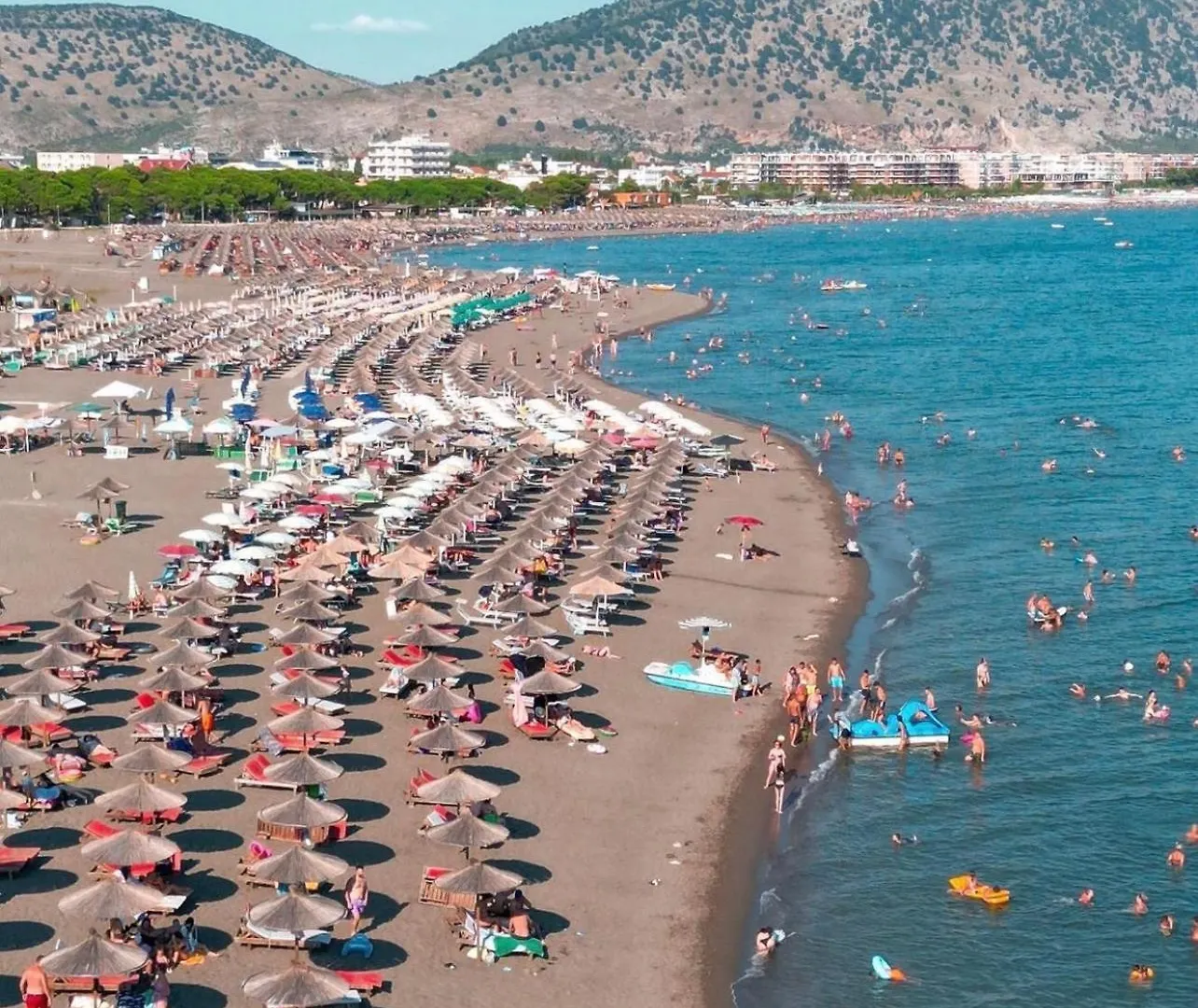 Kamberi Hotel & Apartments Velipojë