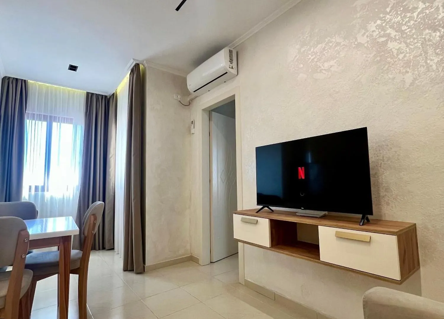 Ξενοδοχείο με διαμερίσματα Kamberi Hotel & Apartments Velipojë