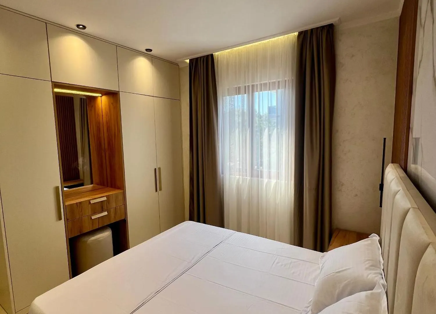 Kamberi Hotel & Apartments Velipojë Αλβανία