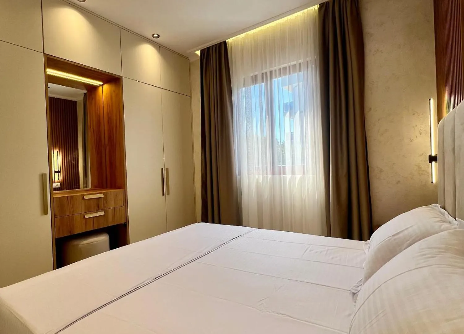 Kamberi Hotel & Apartments Velipojë Ξενοδοχείο με διαμερίσματα