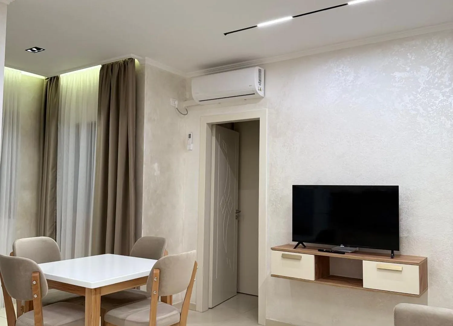 Kamberi Hotel & Apartments Velipojë Ξενοδοχείο με διαμερίσματα