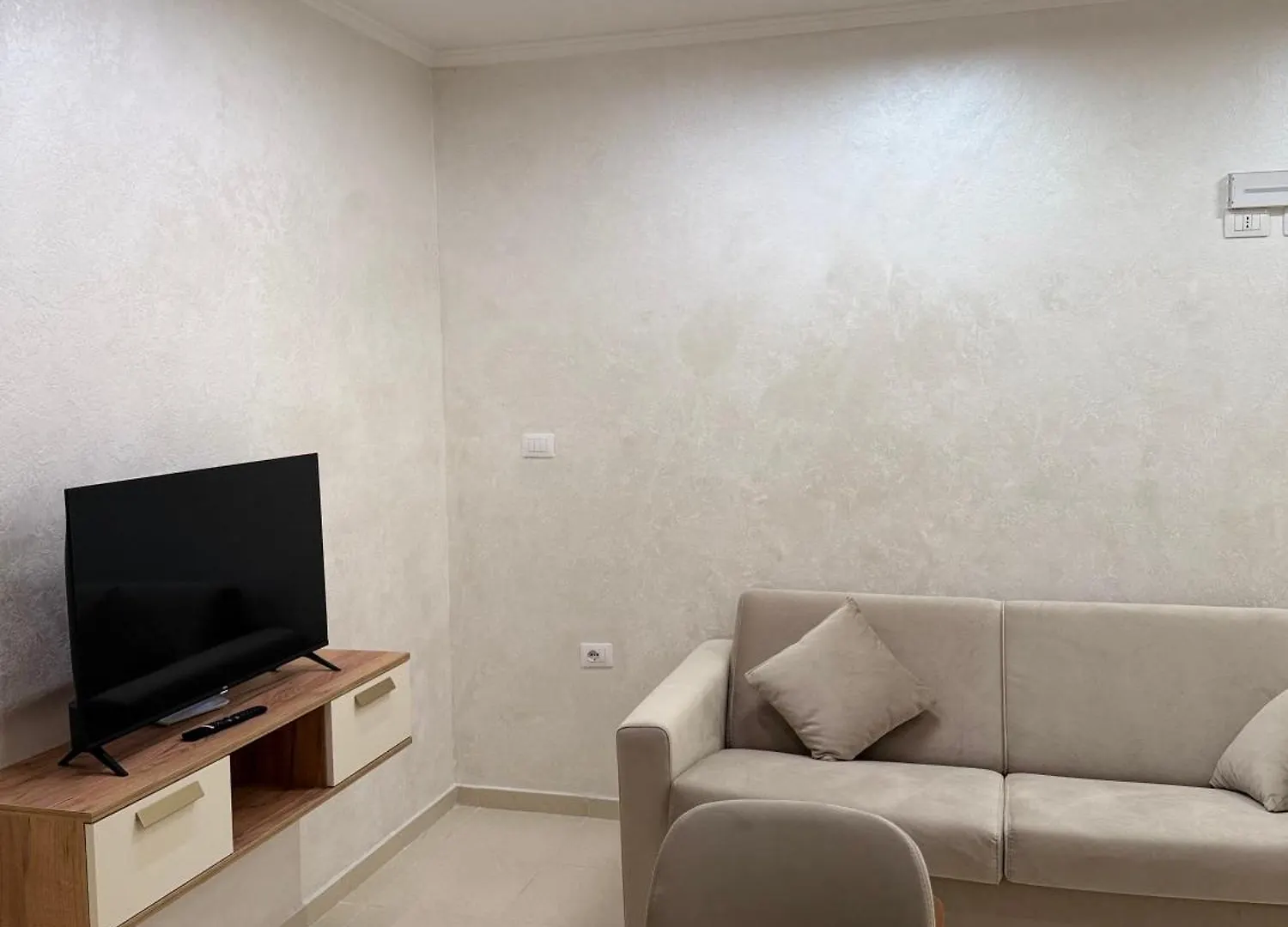 Kamberi Hotel & Apartments Velipojë Ξενοδοχείο με διαμερίσματα